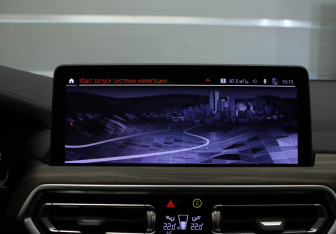 Подержанный автомобиль BMW X3 2024 года (20 фото)