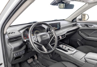 Подержанный автомобиль Haval Jolion 2022 года (16 фото)