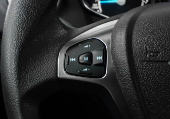 Подержанный автомобиль Ford Fiesta Hatchback 2018 года (17 фото)