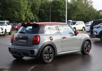 Подержанный автомобиль MINI Hatch 2019 года (5 фото)