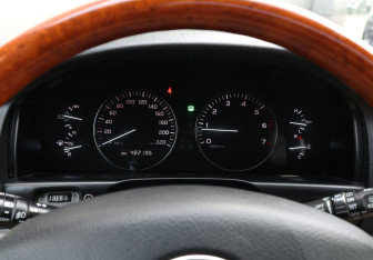 Подержанный автомобиль Toyota Land Cruiser Suv 2007 года (14 фото)