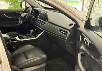 Подержанный автомобиль Chery Tiggo 8 2021 года (10 фото)
