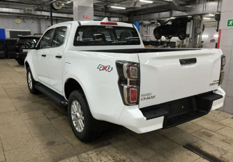 Новый Isuzu D-Max 2025 (4 фото)