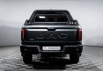 Подержанный автомобиль JAC T9 2025 года (6 фото)