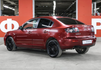 Подержанный автомобиль Mazda 3 Sedan 2008 года (7 фото)