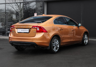 Подержанный автомобиль Volvo S60 2012 года (4 фото)