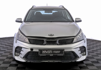 Подержанный автомобиль Kia Rio Hatchback 2021 года (2 фото)