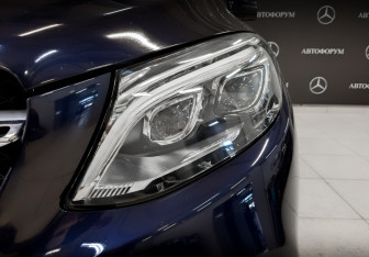 Подержанный автомобиль Mercedes-Benz GLE 2017 года (17 фото)