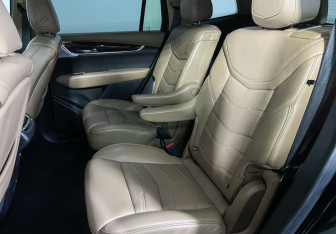 Подержанный автомобиль Cadillac XT6 2020 года (10 фото)