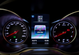 Подержанный автомобиль Mercedes-Benz GLC Coupe 2015 года (13 фото)