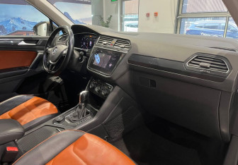 Подержанный автомобиль Volkswagen Tiguan 2018 года (15 фото)