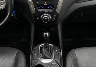 Подержанный автомобиль Hyundai Santa Fe 2017 года (13 фото)