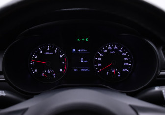 Подержанный автомобиль Kia Rio Sedan 2018 года (12 фото)