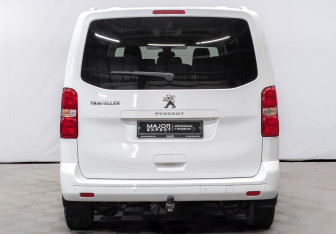 Подержанный автомобиль Peugeot Traveller 2021 года (6 фото)
