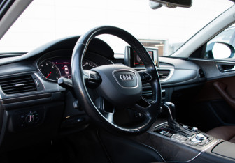 Подержанный автомобиль Audi A6 Sedan 2016 года (13 фото)