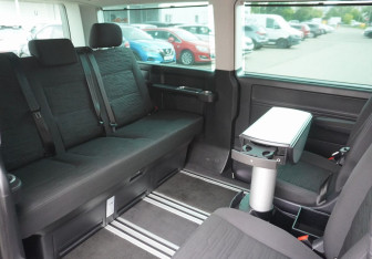 Подержанный автомобиль Volkswagen Multivan 2021 года (13 фото)