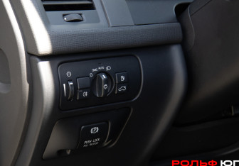 Подержанный автомобиль Volvo XC60 2012 года (19 фото)