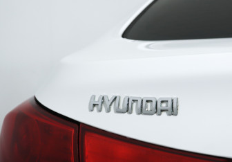 Подержанный автомобиль Hyundai Elantra Sedan 2013 года (19 фото)