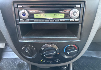 Подержанный автомобиль Chevrolet Lacetti Wagon 2008 года (14 фото)