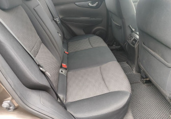Подержанный автомобиль Nissan Qashqai 2014 года (11 фото)