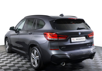 Подержанный автомобиль BMW X1 2019 года (7 фото)