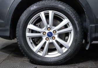 Подержанный автомобиль Ford Kuga 2017 года (8 фото)