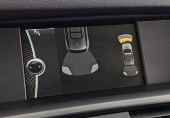 Подержанный автомобиль BMW X3 2013 года (26 фото)