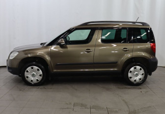 Подержанный автомобиль Skoda Yeti 2012 года (8 фото)