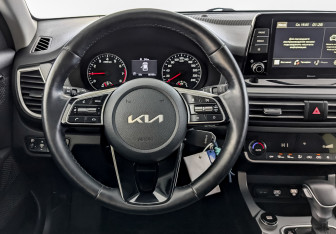 Подержанный автомобиль Kia Seltos 2021 года (21 фото)