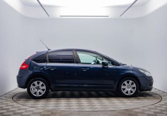 Подержанный автомобиль Citroen C4 Hatchback 2010 года (4 фото)
