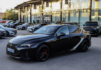 Подержанный автомобиль Lexus IS Sedan 2021 года (1 фото)