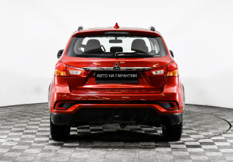 Подержанный автомобиль Mitsubishi ASX 2018 года (4 фото)