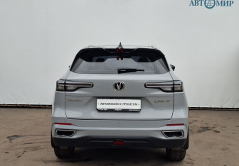 Подержанный автомобиль Changan UNI-S 2024 года (6 фото)