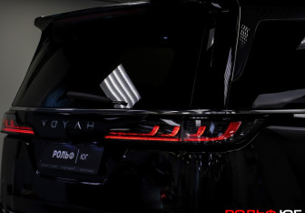 Подержанный автомобиль Voyah Dream 2023 года (38 фото)