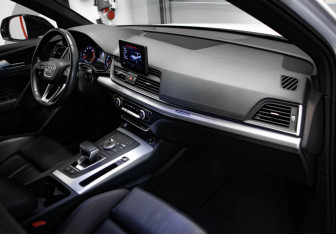 Подержанный автомобиль Audi Q5 2018 года (28 фото)