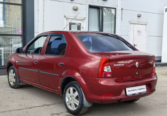 Подержанный автомобиль Renault Logan Sedan 2012 года (7 фото)