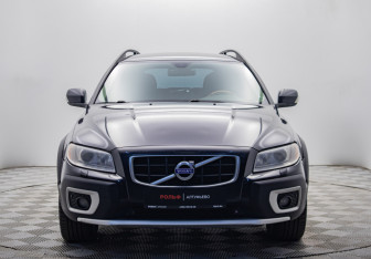 Подержанный автомобиль Volvo XC70 2010 года (8 фото)