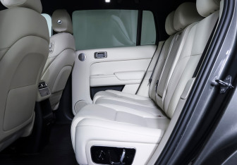 Подержанный автомобиль LiXiang L7 2024 года (11 фото)