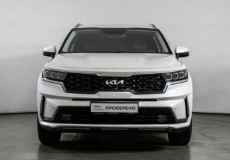 Подержанный автомобиль Kia Sorento 2021 года (2 фото)