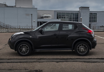 Подержанный автомобиль Nissan Juke 2014 года (8 фото)
