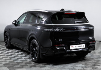 Подержанный автомобиль Voyah Free 2023 года (7 фото)