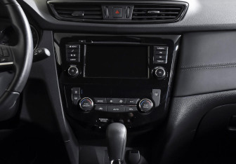 Подержанный автомобиль Nissan Qashqai 2022 года (13 фото)