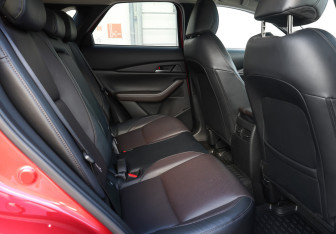 Подержанный автомобиль Mazda CX-30 2021 года (12 фото)