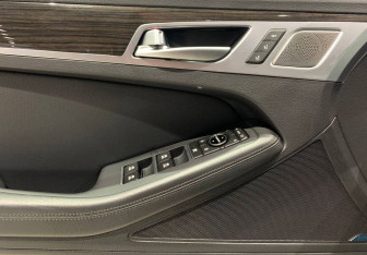 Подержанный автомобиль Genesis G80 2020 года (12 фото)