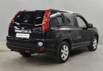 Подержанный автомобиль Nissan X-Trail 2008 года (5 фото)