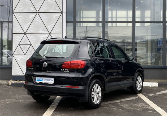 Подержанный автомобиль Volkswagen Tiguan 2011 года (5 фото)
