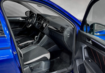 Подержанный автомобиль Volkswagen Tiguan 2021 года (11 фото)