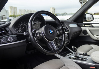 Подержанный автомобиль BMW X3 2016 года (9 фото)