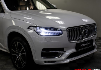 Подержанный автомобиль Volvo XC90 2019 года (30 фото)