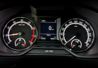 Подержанный автомобиль Skoda Octavia Liftback 2020 года (13 фото)